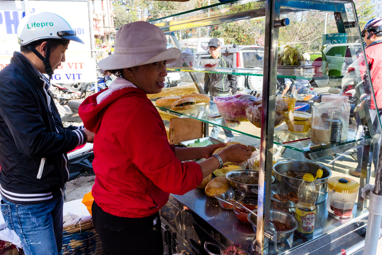 banh-mi-vietnam-street-food