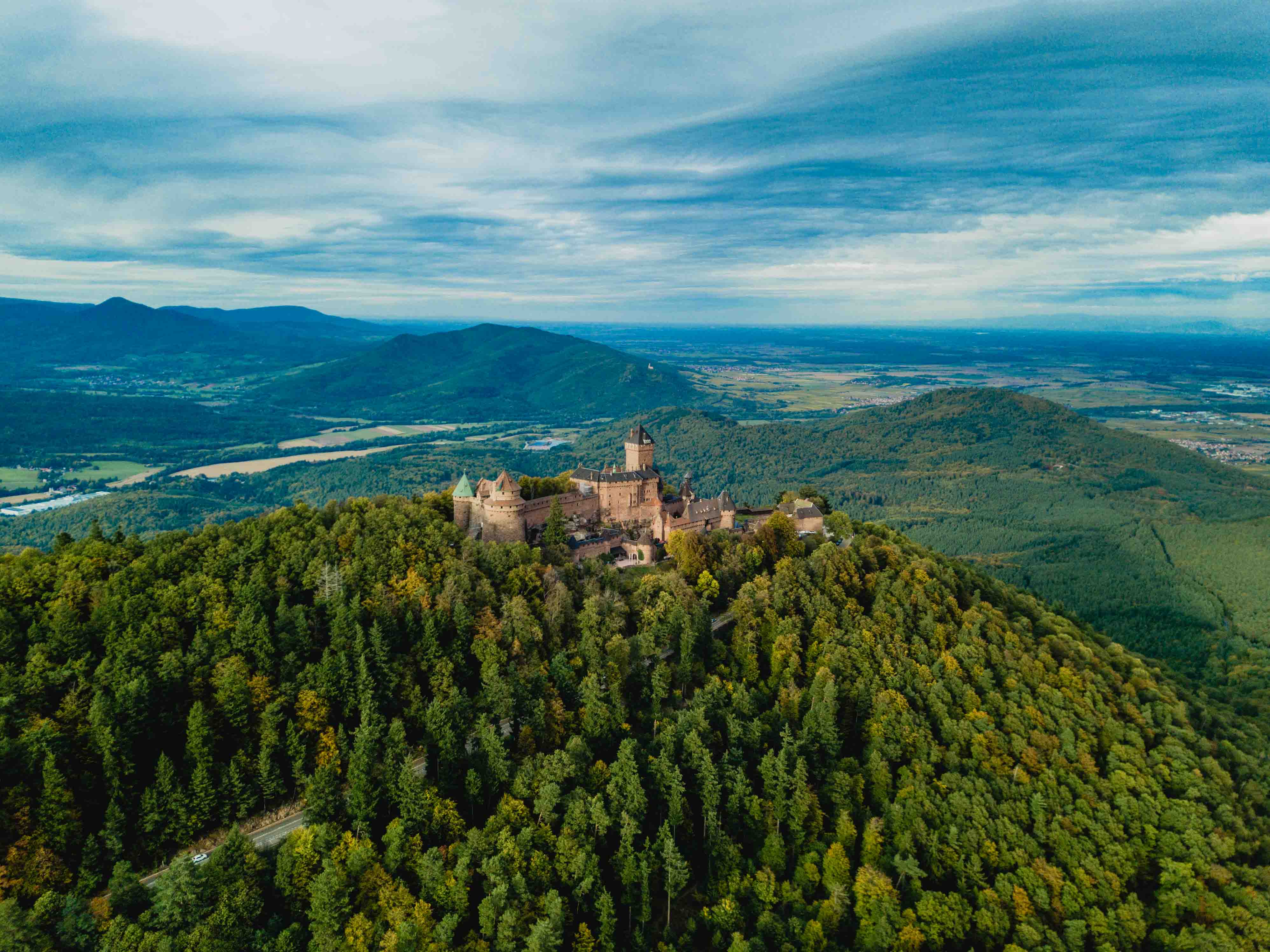 alsace haut koenigsbourg drone