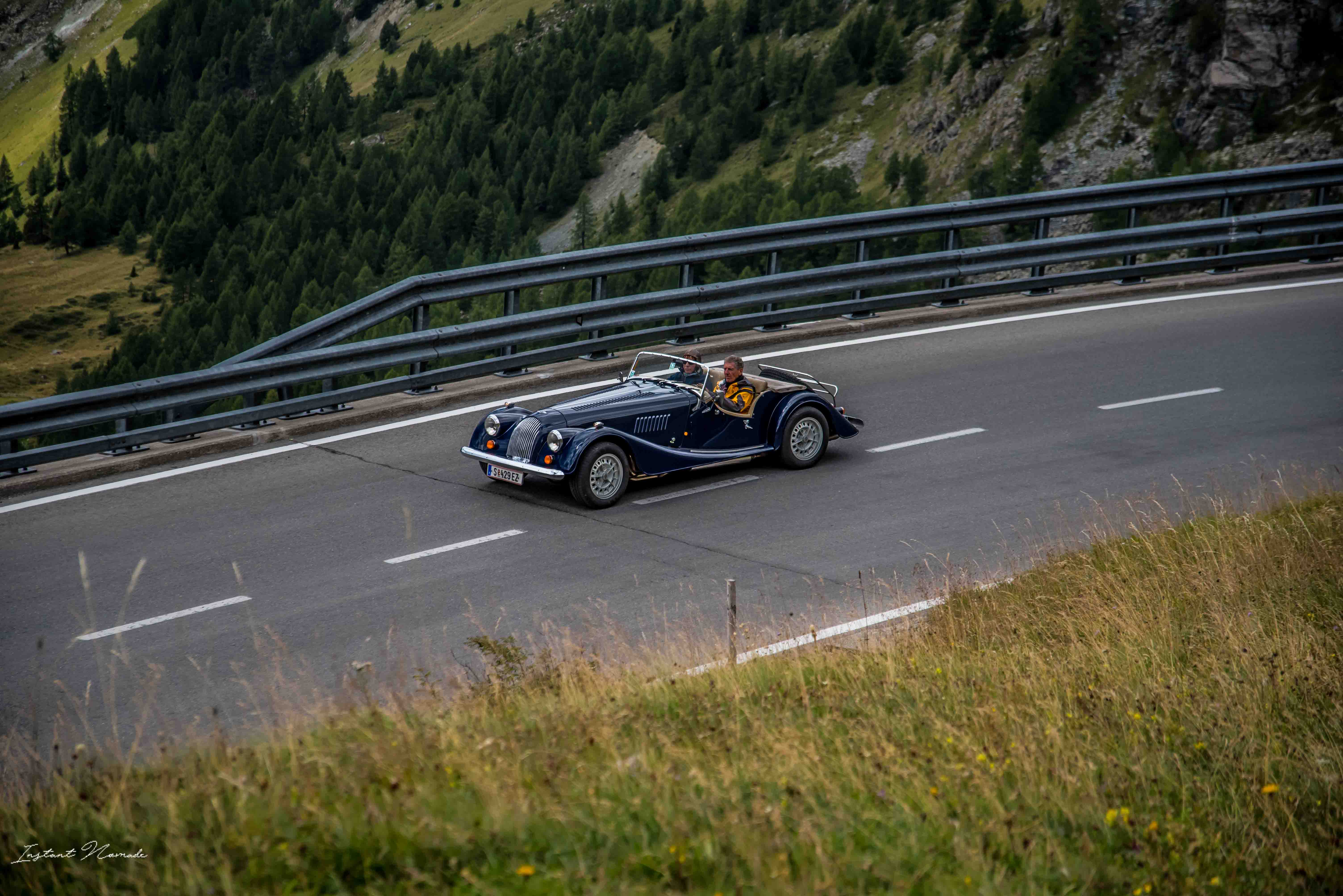 voiture ancienne route panoramique autriche