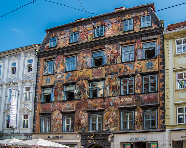 gemaltes haus autriche