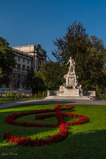 burggarten_statue_mozart