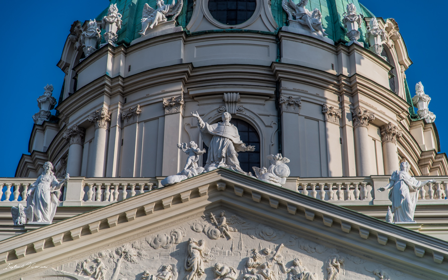 Karlskirche_detail_facade