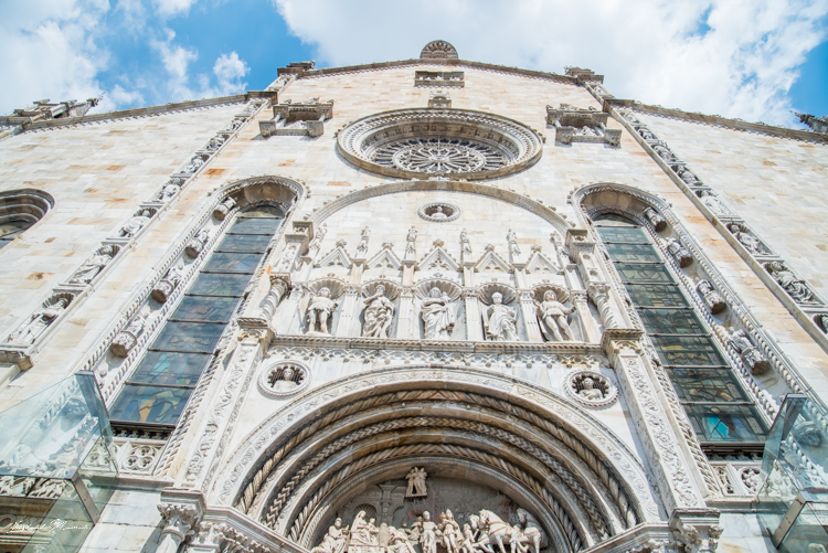 façade cathédrale come italie