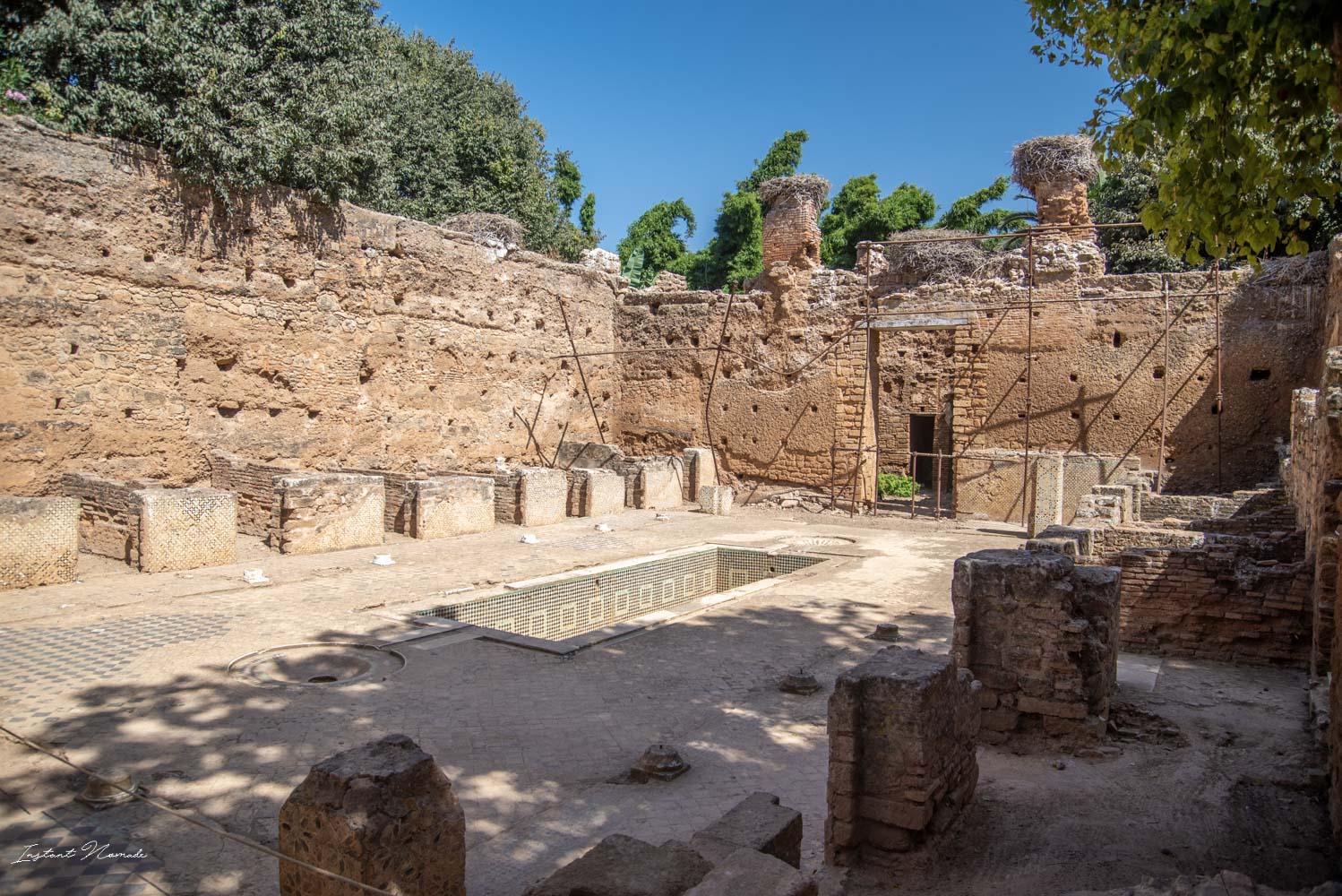 vieilles pierres nécropole de chellah rabat maroc