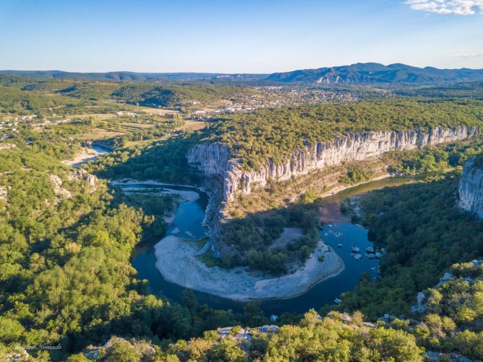 cirque de gens ardeche