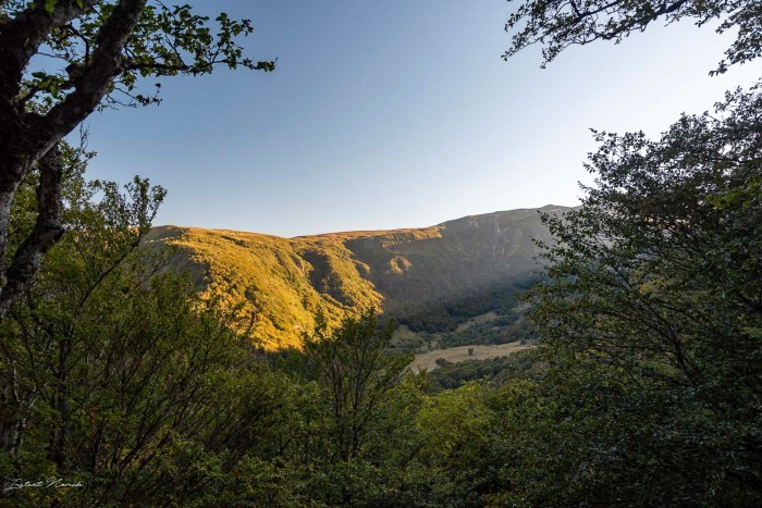 golden hour vallee de chaudefour