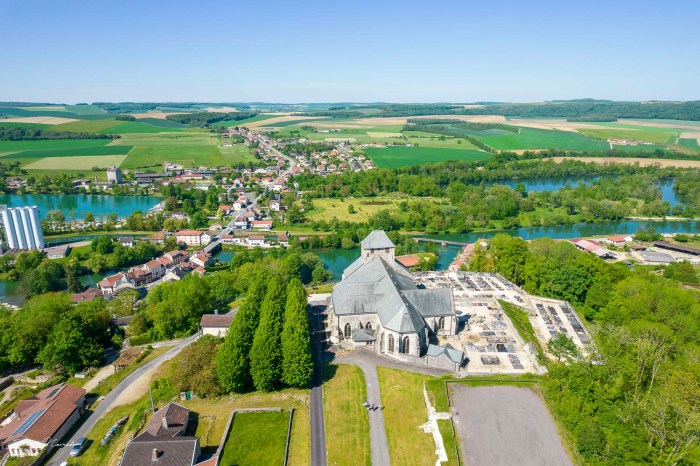 vue aerienne dun sur meuse