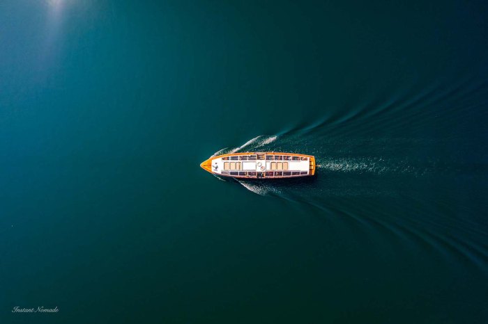 vue drone bateau lac de bohinj