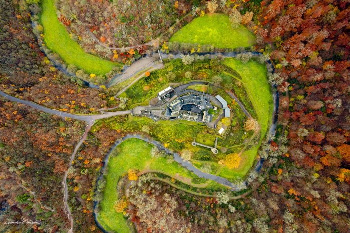 burg eltz automne
