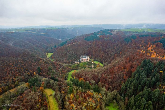 point de vue burg eltz