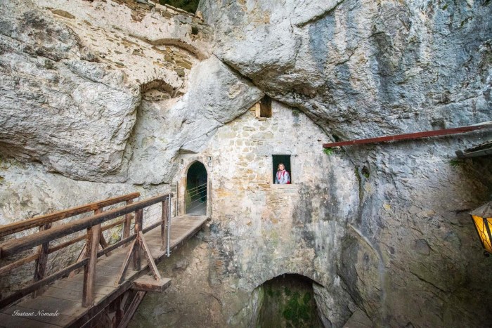 chateau troglodyte predjama