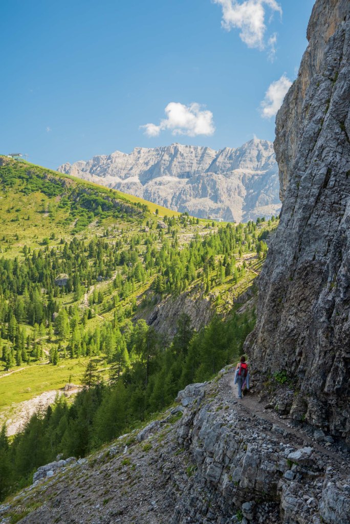 tour sassolungo dolomites