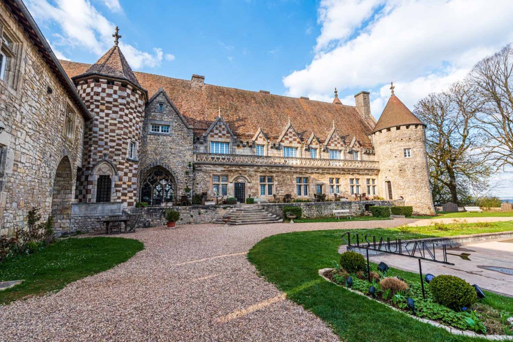 cour chateau hattonchatel meuse