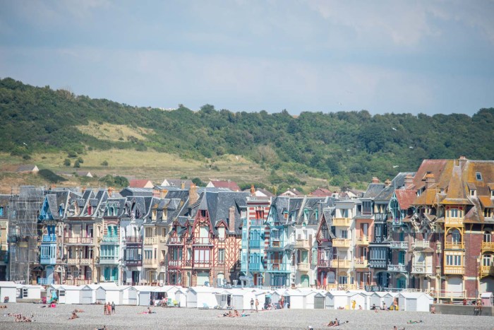 front de mer mers les bains