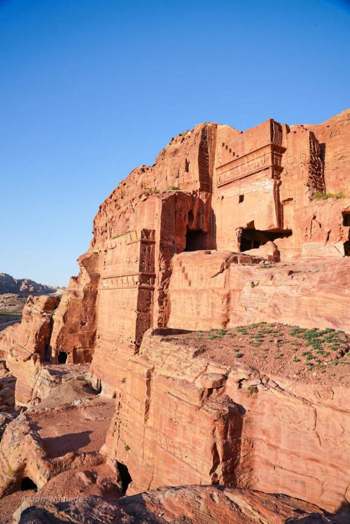 facade ensoleillee petra jordanie