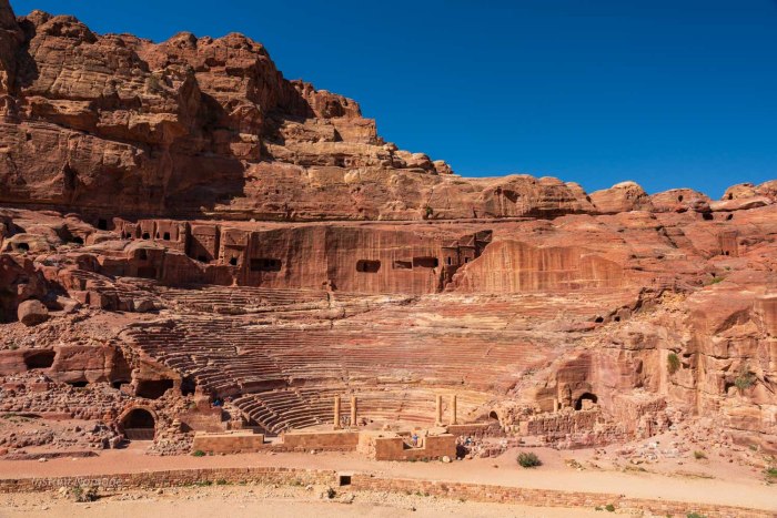 amphitheatre petra jordanie
