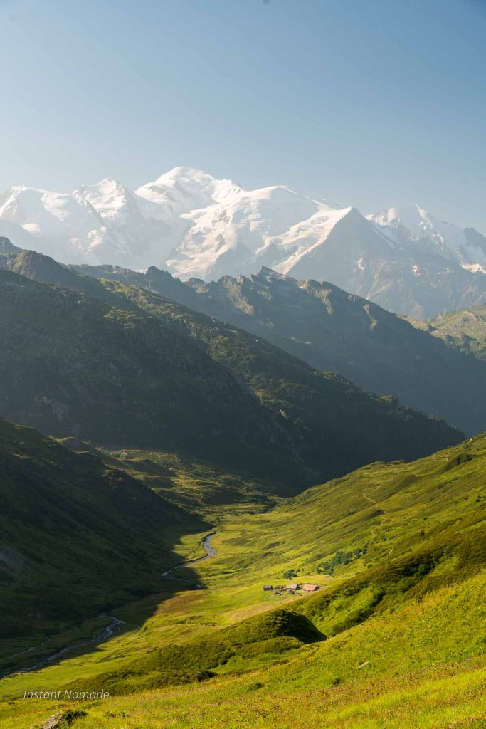 Vallée de la Diozaz entre le refuge de Moëde-Anterne et le col de Salenton