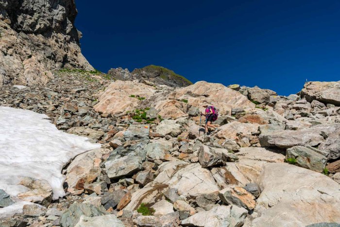 Pierrier en direction du refuge Pierre à Bérard après le passage du col de Salenton