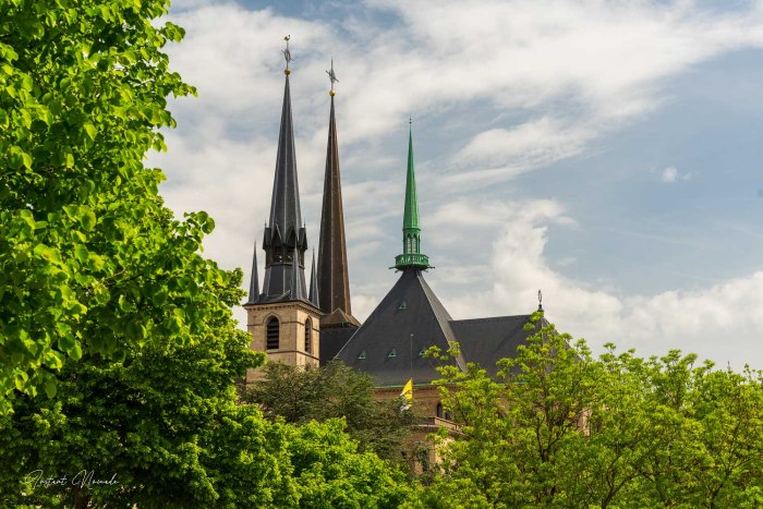les clochers de notre dame du luxembourg