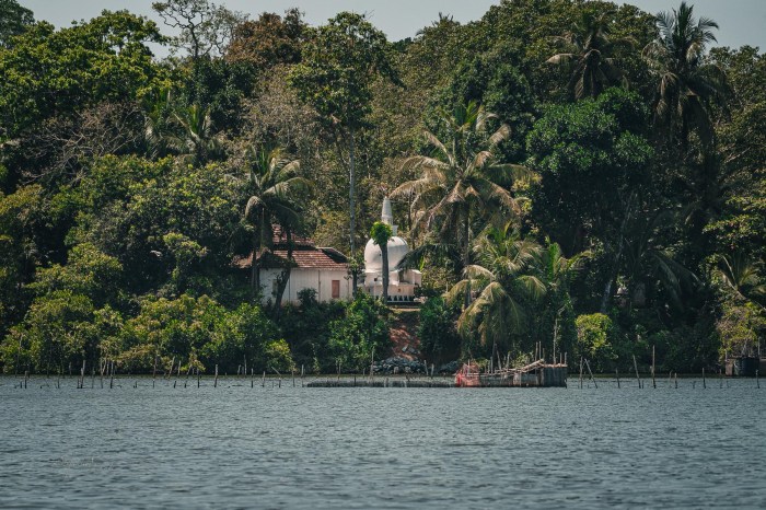 lagune ahungalla sri lanka