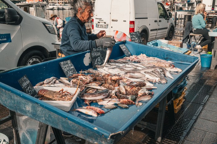 vendeur poisson marseille
