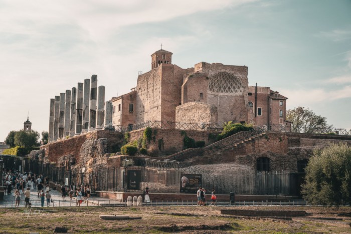 forum romain rome italie