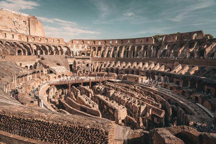 intérieur colisée rome