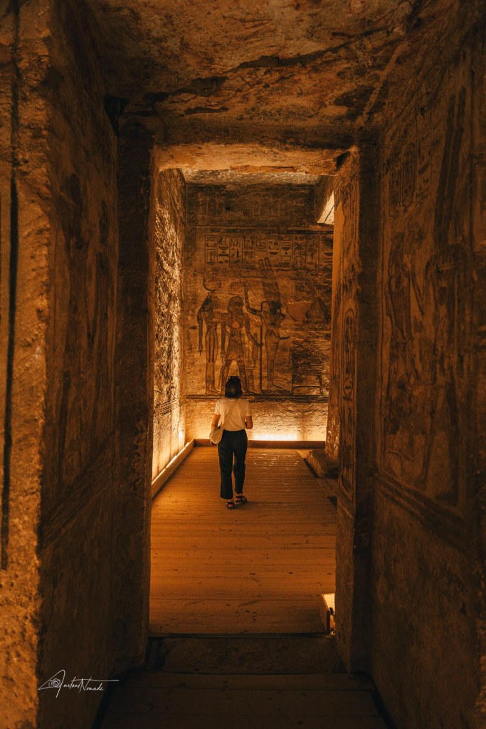 hiéroglyphes temple abu simbel egypte